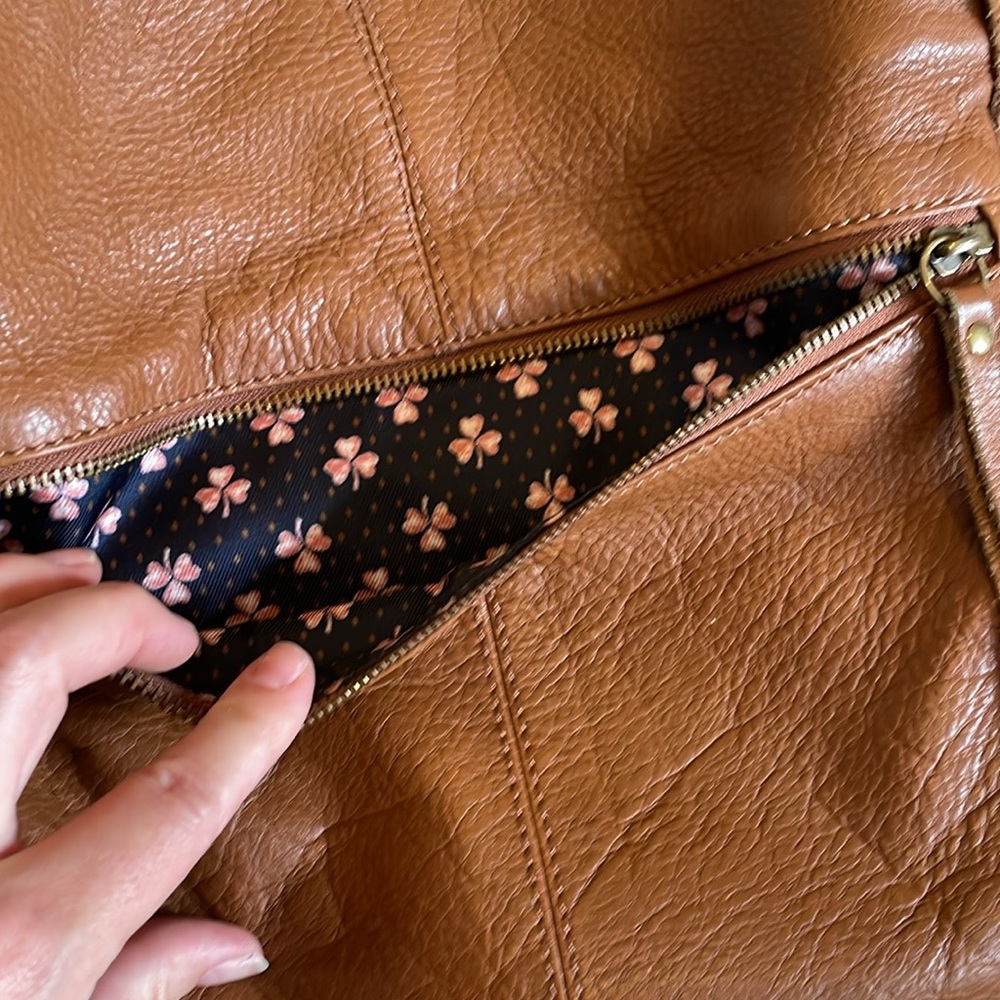 Lucky Brand cross-body - Picture 2 of 10